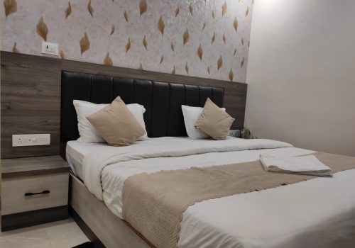 WhatsApp Image 2025-11-28 at 6.52.21 PM (1)